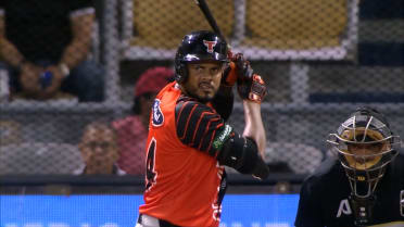 Candelario pega doble impulsador