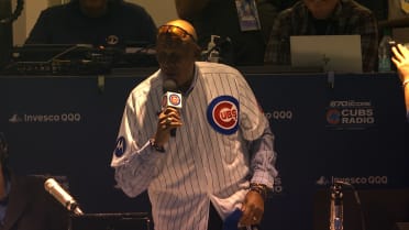 Ferguson Jenkins sings 'Take Me Out to the Ball Game'