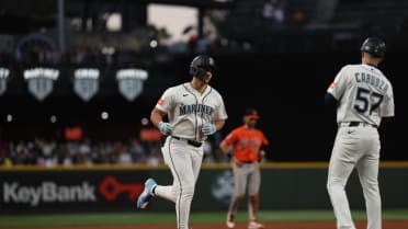 Dominic Canzone's solo homer (11)