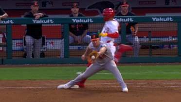 Jose Siri singles after challenge