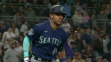 Julio Rodríguez goes yard (11)