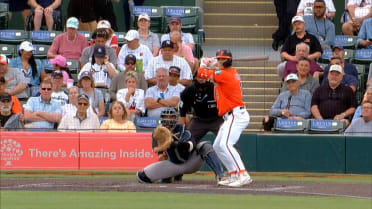 Tyler O'Neill's two-run single