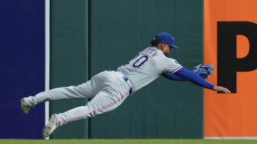 Ezequiel Duran's diving grab
