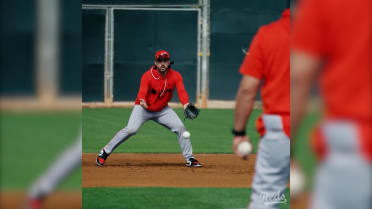 Eugenio Suárez takes infield reps at camp