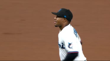 Xavier Edwards' backhanded stop