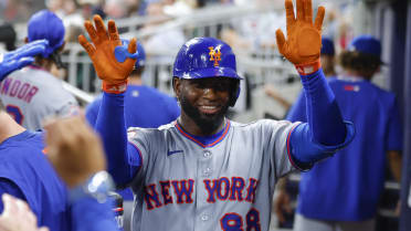 Luis Robert Jr.'s solo home run (6)