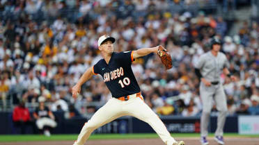 Walker Buehler begins the 2nd inning with a K