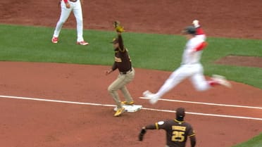 Roman Anthony out at first base after a review