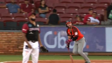 Filia impulsa dos carreras con doble