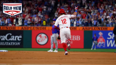 Field View: Schwarber hits his third home run