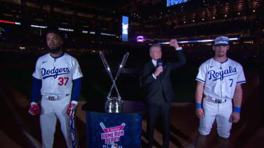 Michael Buffer introduces finalists of Home Run Derby