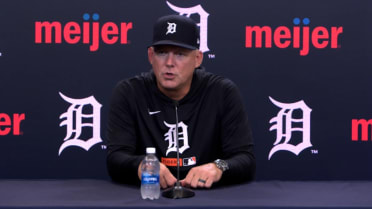 A.J. Hinch discusses Montero, offense in win