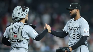 Domínguez strikes out Barrosa for the save