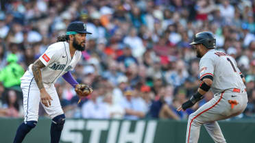 J.P. Crawford, Luis Arraez share funny moment