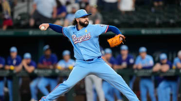 Jakob Junis induces flyout, records sixth save