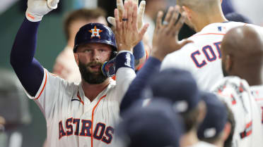 Astros plate six runs in the 3rd