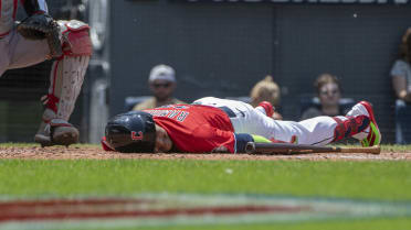 José Ramírez hilariously reacts to his hit-by-pitch