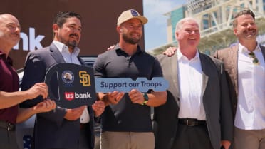 Padres, Freedom Alliance, U.S. Bank gift veteran with car