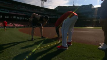 Red Sox use golf to determine fantasy draft order
