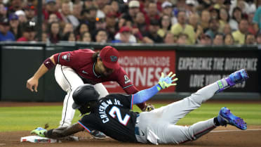 Ketel Marte throws out Jazz Chisholm Jr. after review