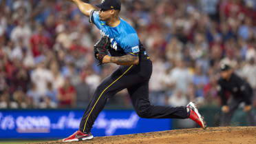 Jhoan Duran locks down first save with Phillies