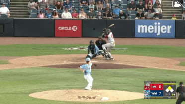 Ryan Wideman doubles (2) on a line drive to left fielder Andrew Sojka. Oswaldo Linares scores.