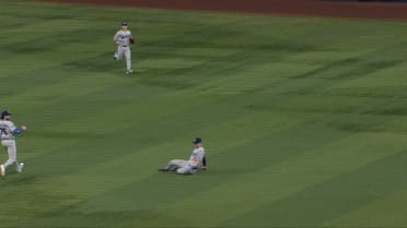 Kyle Tucker's sliding basket catch