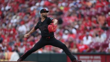Nick Martinez's eight hitless innings in 8-1 win