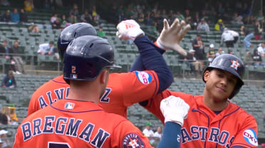 Astros pegan jonrones seguidos