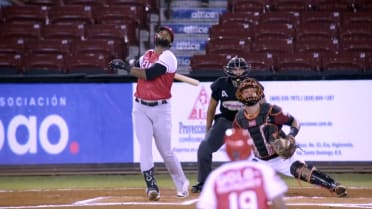 Cordero impulsa con fly de sacrificio