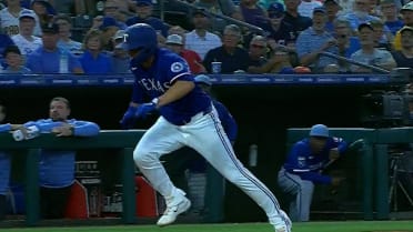 Kyle Higashioka scores on a wild pitch