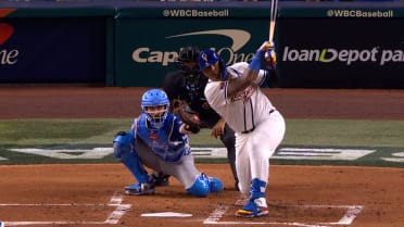 Salvador Perez' RBI single