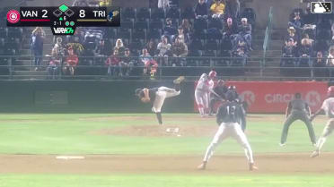 JoJo Parker doubles (5) on a line drive to right fielder Jorge Ruiz. Dameury Pena scores.