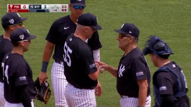 Joe Torre takes Carlos Rodón out of the game