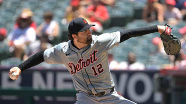 Casey Mize escapes a jam