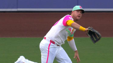 Gavin Sheets' diving catch