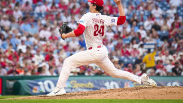 Andrew Painter begins the game with a K