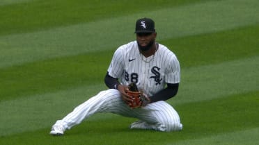 Luis Robert Jr.'s basket catch