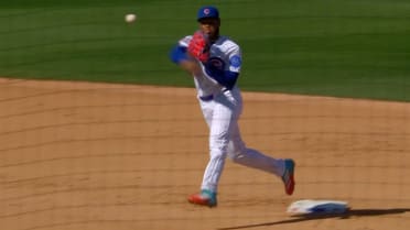 Scott Kingery turns inning-ending double play