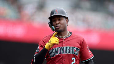 Geraldo Perdomo's leadoff homer (18)