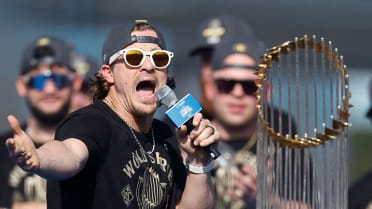 Kiké Hernández: 'It's a true honor'