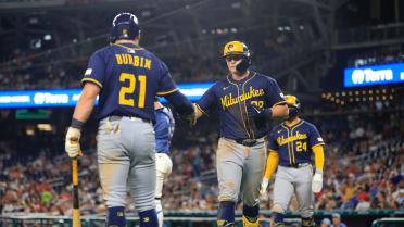 Andrew Vaughn's two-run homer (11)