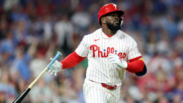 Adolis García pega su primer jonrón con los Filis