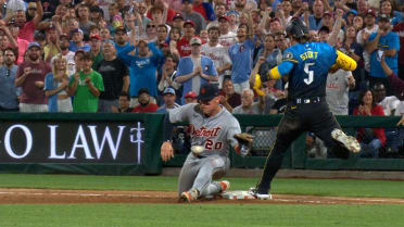 Phillies take the lead after review