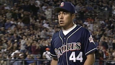 Rodrigo Lopez makes his MLB debut
