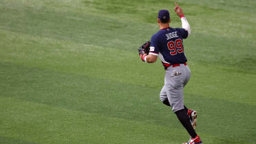Aaron Judge throws out Fernando Tatis Jr. at third