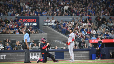 Gabriel Arias' bat gets stuck in the netting