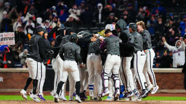 Luis Robert Jr.'s walk-off three-run homer
