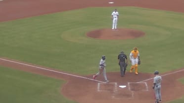 Wuilfredo Antunez's solo home run