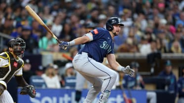 Cal Raleigh's RBI single